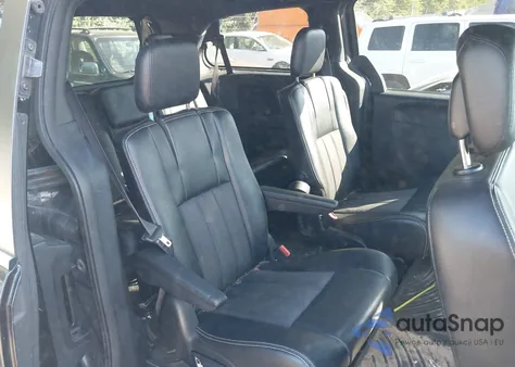 2015 Chrysler Town & Country S from USA, damaged, VIN 2C4RC1HG6FR571657